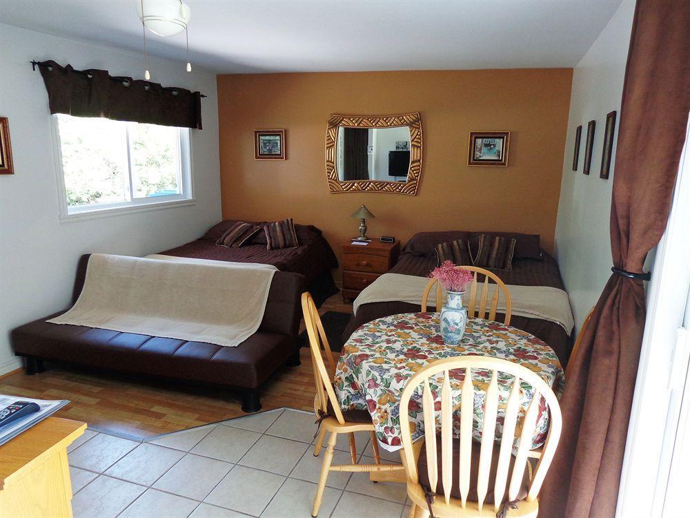 Motel Des Deux Lacs Waterloo Zewnętrze zdjęcie