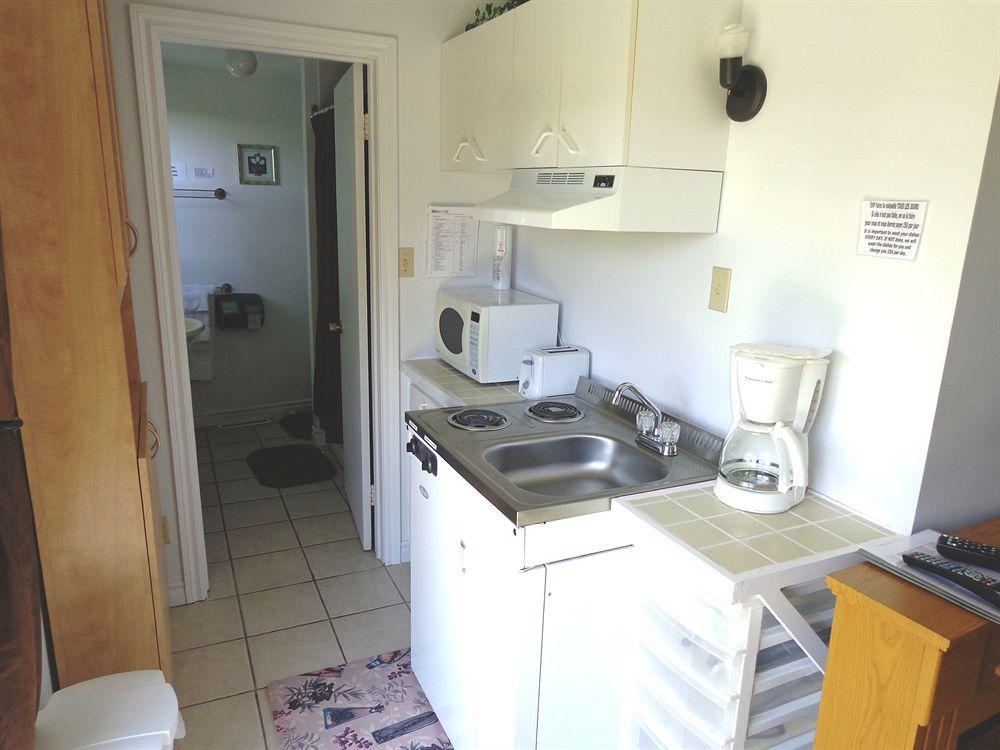 Motel Des Deux Lacs Waterloo Zewnętrze zdjęcie