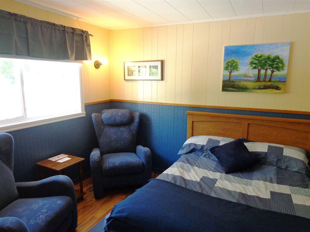 Motel Des Deux Lacs Waterloo Zewnętrze zdjęcie