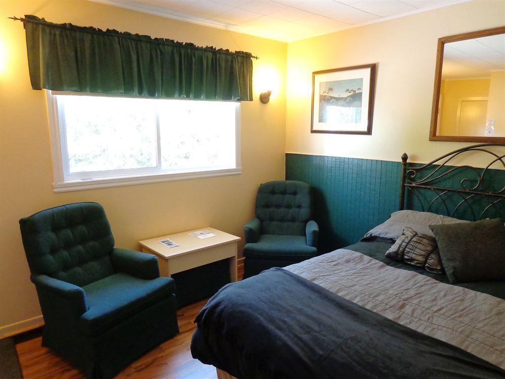 Motel Des Deux Lacs Waterloo Zewnętrze zdjęcie