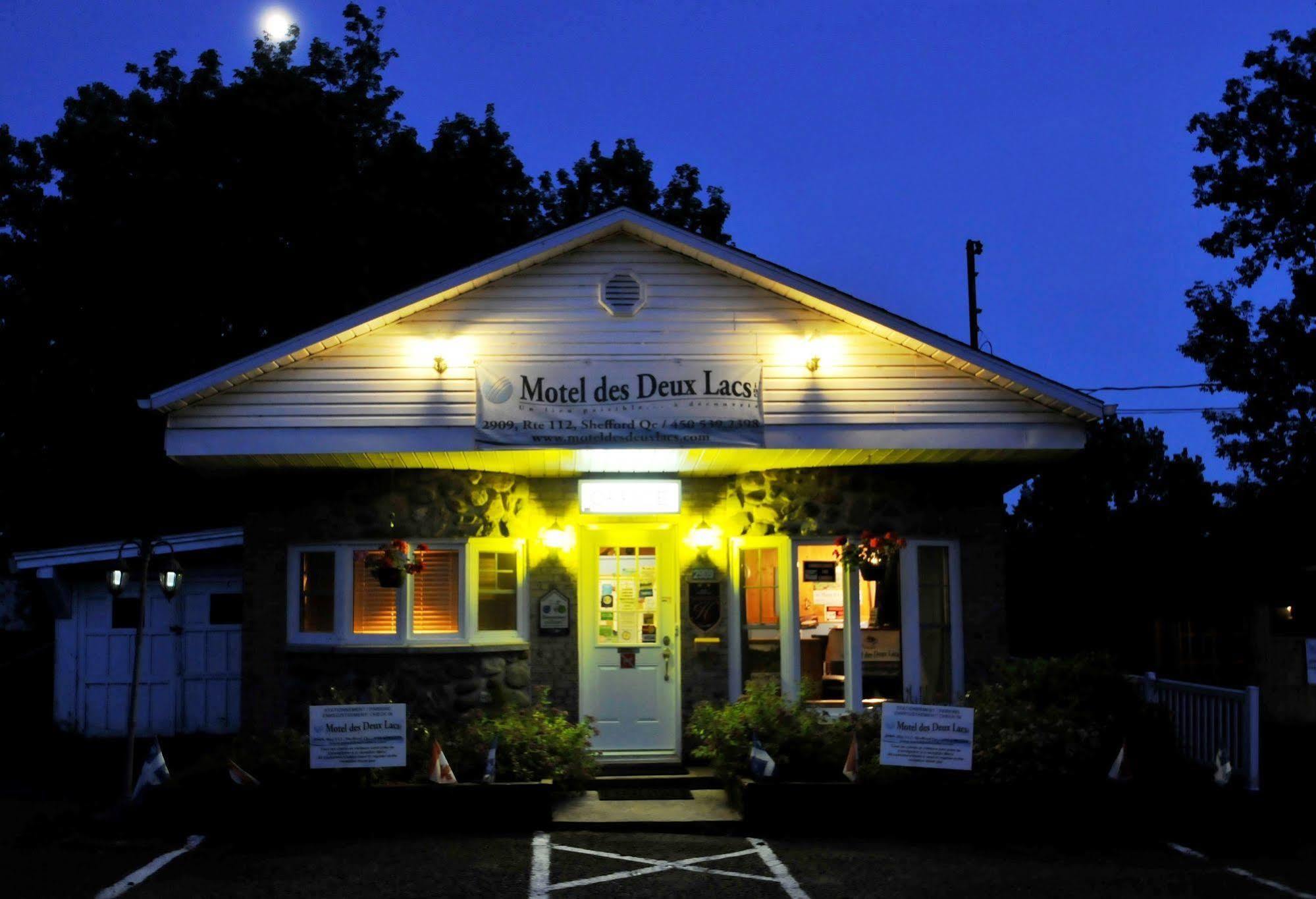 Motel Des Deux Lacs Waterloo Zewnętrze zdjęcie