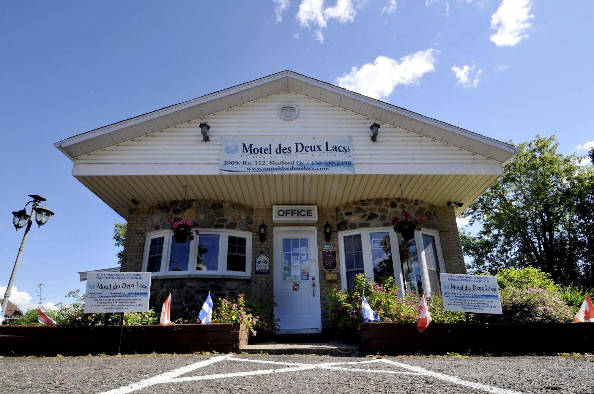 Motel Des Deux Lacs Waterloo Zewnętrze zdjęcie