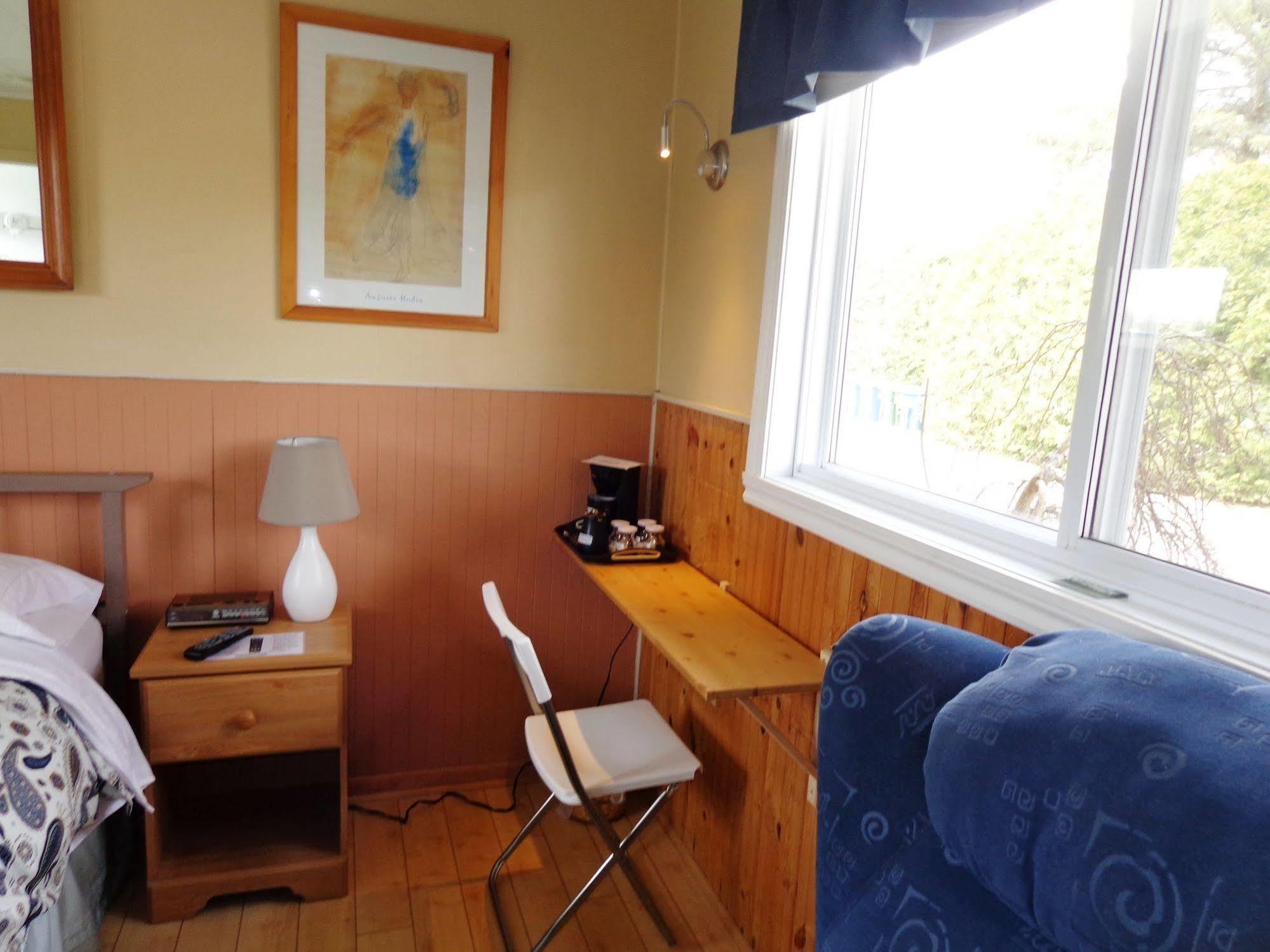 Motel Des Deux Lacs Waterloo Zewnętrze zdjęcie