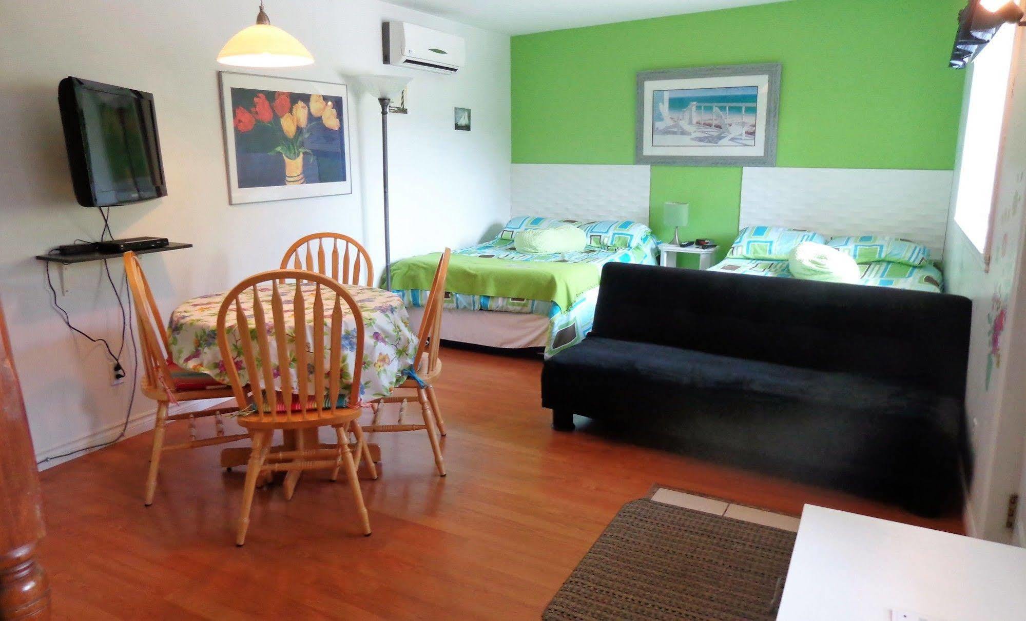 Motel Des Deux Lacs Waterloo Zewnętrze zdjęcie