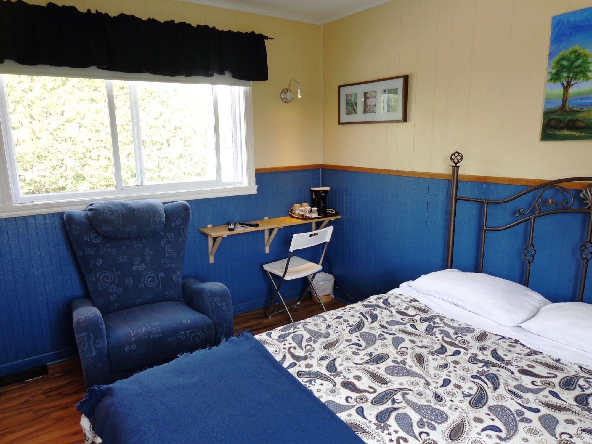 Motel Des Deux Lacs Waterloo Zewnętrze zdjęcie