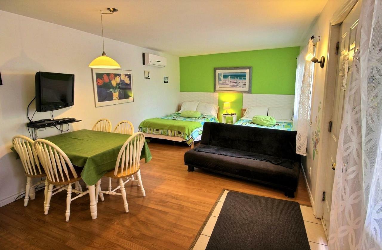 Motel Des Deux Lacs Waterloo Zewnętrze zdjęcie
